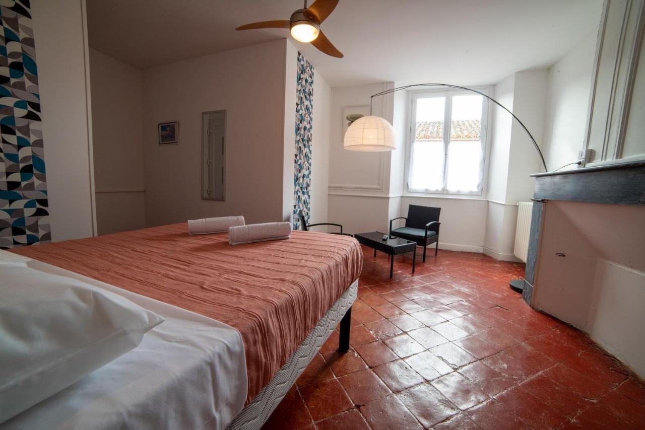 Etape Gimontoise 32 "Chambre Tout Confort" Exterior photo